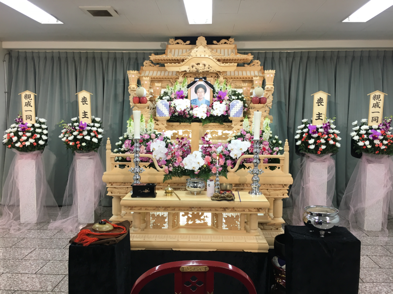 白木祭壇 六尺 - 株式会社アイセレ